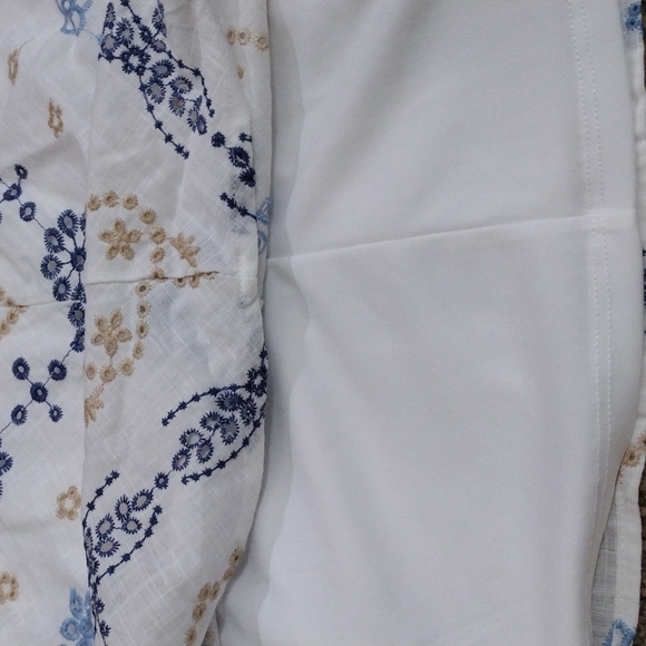 Mi ami from Francesca's White eyelet Linen Top - Picture 3 of 8
